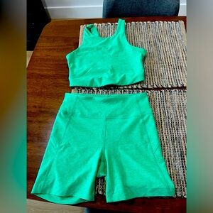 Outdoor voices shorts set in size XS
